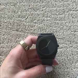 Nixon time teller watch
